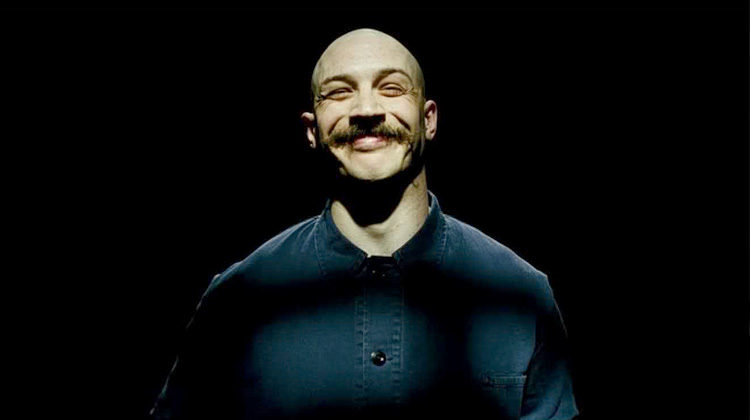 Bronson. Surreale e potente.